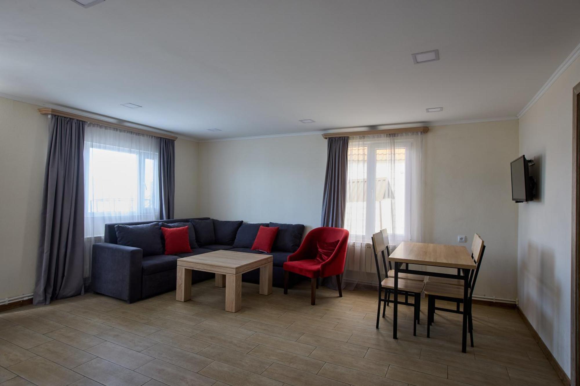 Noy Land Resort Sevan Exterior photo