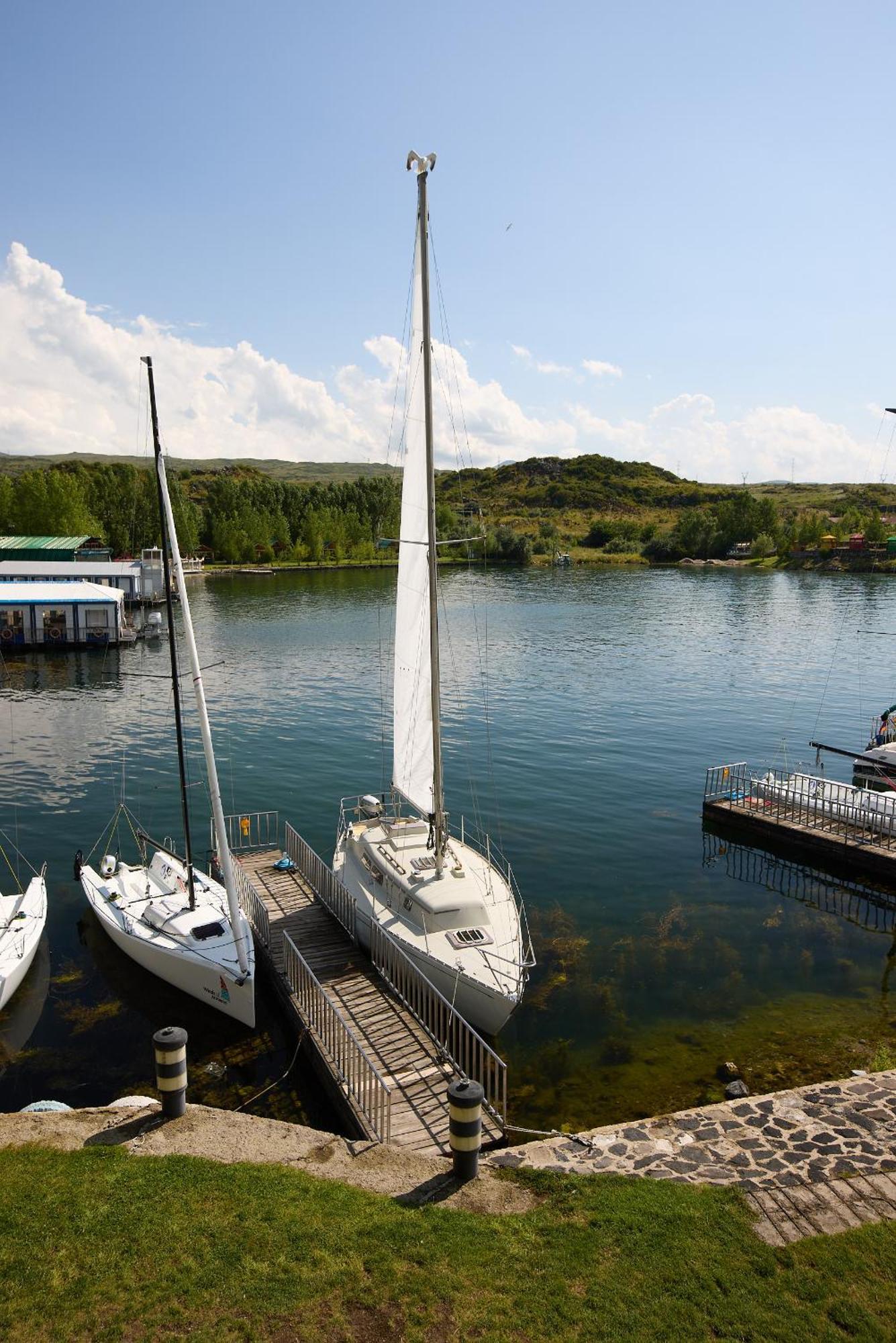Noy Land Resort Sevan Exterior photo